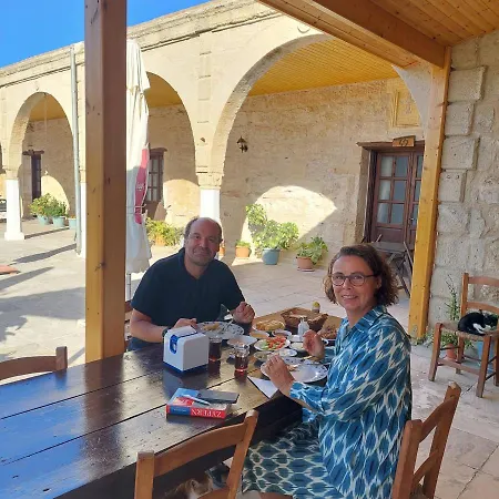 Revakli Ev Rizokarpaso