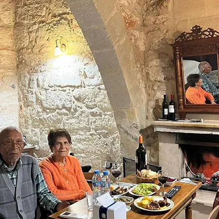 Revakli Ev Rizokarpaso