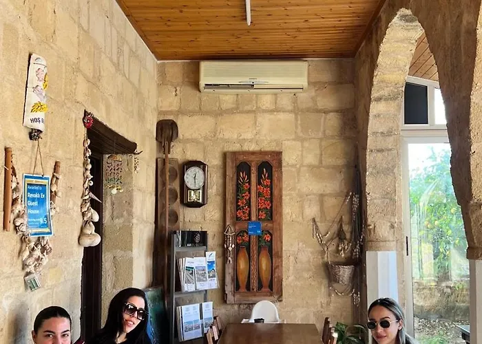 ゲストハウス Revakli Ev 3*